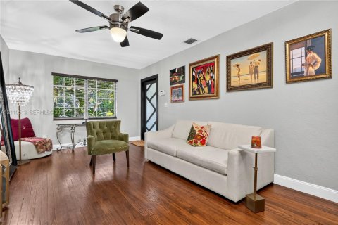 Villa ou maison à vendre à West Miami, Floride: 4 chambres, 170.66 m2 № 2431370 - photo 22