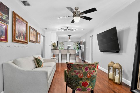 Villa ou maison à vendre à West Miami, Floride: 4 chambres, 170.66 m2 № 2431370 - photo 24