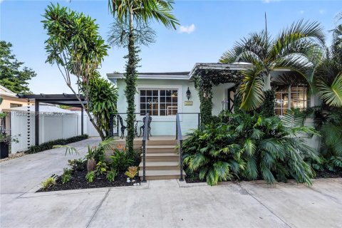 Villa ou maison à vendre à West Miami, Floride: 4 chambres, 170.66 m2 № 2431370 - photo 11