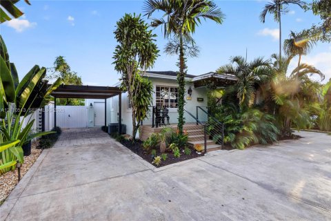 Villa ou maison à vendre à West Miami, Floride: 4 chambres, 170.66 m2 № 2431370 - photo 15