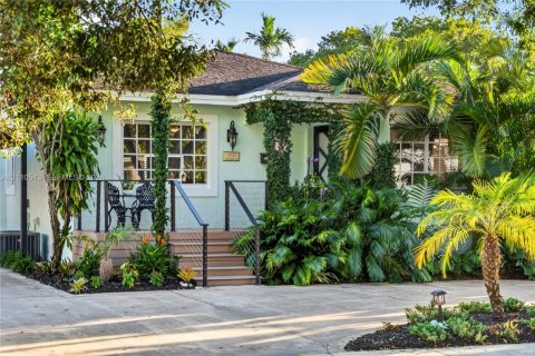 Villa ou maison à vendre à West Miami, Floride: 4 chambres, 170.66 m2 № 2431370 - photo 12
