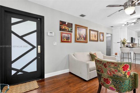 Villa ou maison à vendre à West Miami, Floride: 4 chambres, 170.66 m2 № 2431370 - photo 16