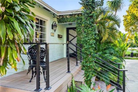 Villa ou maison à vendre à West Miami, Floride: 4 chambres, 170.66 m2 № 2431370 - photo 14