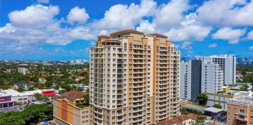 Condo in Miami, Florida, 3 bedrooms  № 2244681