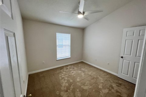 Townhouse in Saint Petersburg, Florida 3 bedrooms, 137.5 sq.m. № 1866527 - photo 25