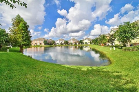 Townhouse in Saint Petersburg, Florida 3 bedrooms, 137.5 sq.m. № 1866527 - photo 5