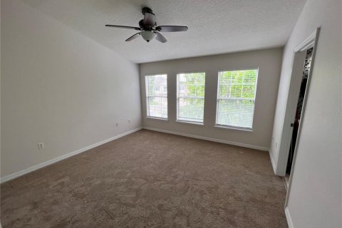 Townhouse in Saint Petersburg, Florida 3 bedrooms, 137.5 sq.m. № 1866527 - photo 22
