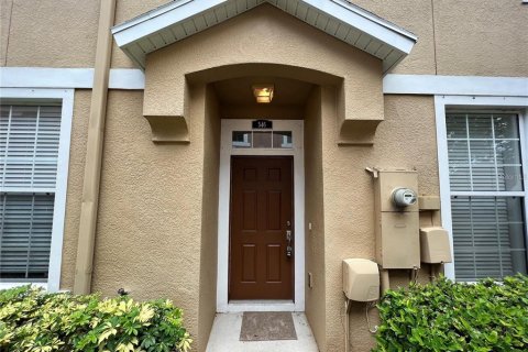 Townhouse in Saint Petersburg, Florida 3 bedrooms, 137.5 sq.m. № 1866527 - photo 4