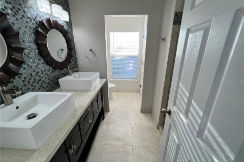 Townhouse in Saint Petersburg, Florida 3 bedrooms, 137.5 sq.m. № 1866527 - photo 23