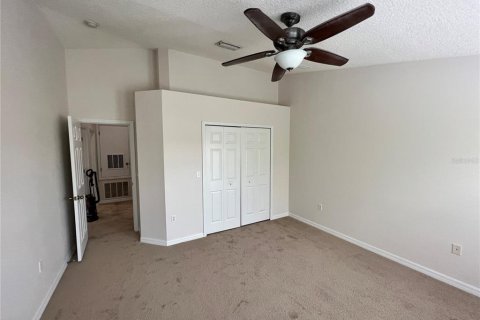 Townhouse in Saint Petersburg, Florida 3 bedrooms, 137.5 sq.m. № 1866527 - photo 24