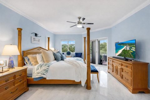 Condo in Saint Petersburg, Florida, 3 bedrooms № 2102106 - photo 24