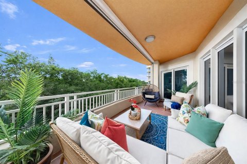 Condo in Saint Petersburg, Florida, 3 bedrooms № 2102106 - photo 4