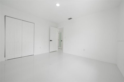 Immobilier commercial à vendre à Miami, Floride: 7 chambres, 183.95 m2 № 2388616 - photo 17
