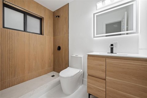 Immobilier commercial à vendre à Miami, Floride: 7 chambres, 183.95 m2 № 2388616 - photo 24
