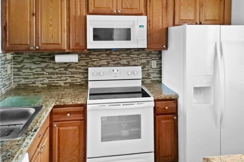 Condo in Sunrise, Florida, 2 bedrooms  № 1962685 - photo 7