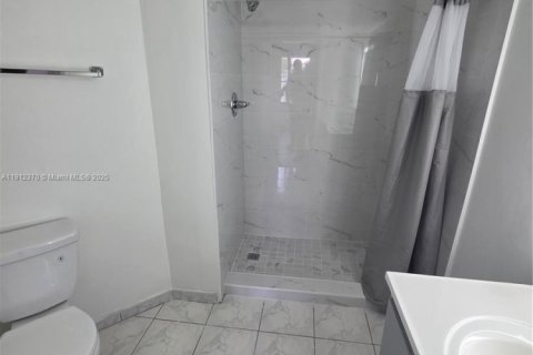 Copropriété à louer à Miami, Floride: 2 chambres, 92.9 m2 № 1968711 - photo 18