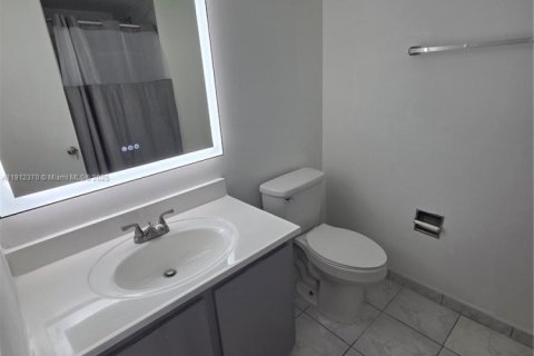 Copropriété à louer à Miami, Floride: 2 chambres, 92.9 m2 № 1968711 - photo 26