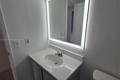 Copropriété à louer à Miami, Floride: 2 chambres, 92.9 m2 № 1968711 - photo 29