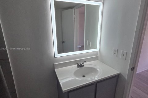 Copropriété à louer à Miami, Floride: 2 chambres, 92.9 m2 № 1968711 - photo 20