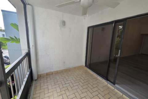 Copropriété à louer à Miami, Floride: 2 chambres, 92.9 m2 № 1968711 - photo 10