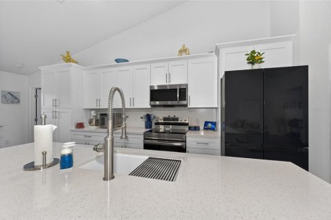 Casa en venta en Indian lake estates, Florida, 3 dormitorios, 163.69 m2 № 2207338 - foto 11