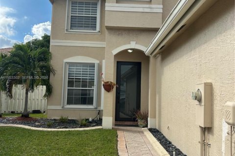 Villa ou maison à vendre à Miramar, Floride: 3 chambres, 174.75 m2 № 2007593 - photo 4