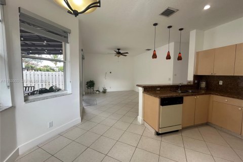 Villa ou maison à vendre à Miramar, Floride: 3 chambres, 174.75 m2 № 2007593 - photo 16