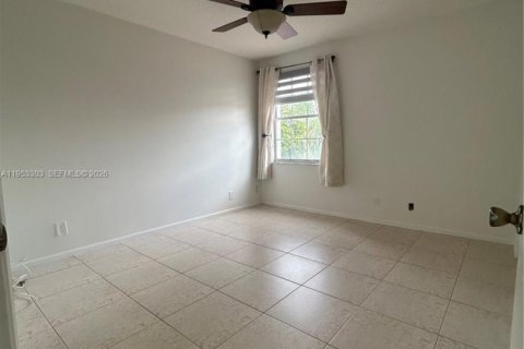 Villa ou maison à vendre à Miramar, Floride: 3 chambres, 174.75 m2 № 2007593 - photo 29