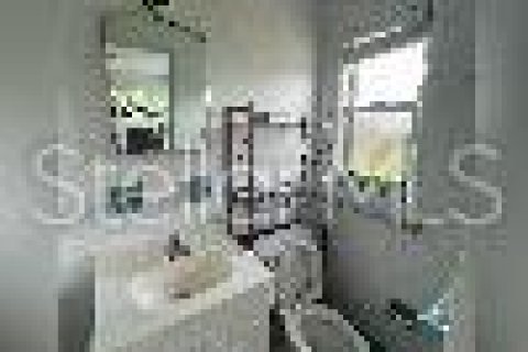 Villa ou maison à louer à New Smyrna Beach, Floride: 3 chambres, 81.2 m2 № 1903316 - photo 10