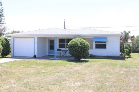 Villa ou maison à louer à New Smyrna Beach, Floride: 3 chambres, 81.2 m2 № 1903316 - photo 1