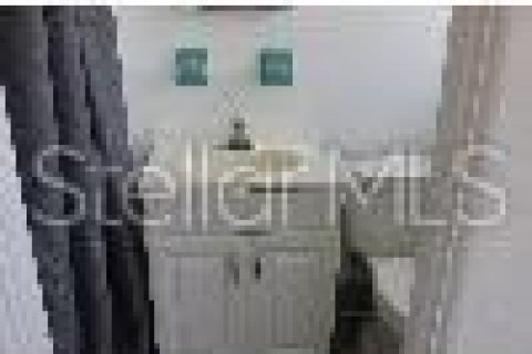 Villa ou maison à louer à New Smyrna Beach, Floride: 3 chambres, 81.2 m2 № 1903316 - photo 11