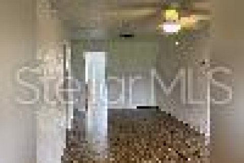 Villa ou maison à louer à New Smyrna Beach, Floride: 3 chambres, 81.2 m2 № 1903316 - photo 3