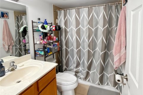 Condominio en venta en Cutler Bay, Florida, 2 dormitorios № 1801224 - foto 8