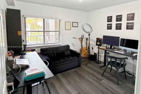 Condominio en venta en Cutler Bay, Florida, 2 dormitorios № 1801224 - foto 11
