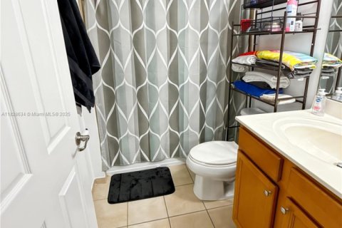 Condominio en venta en Cutler Bay, Florida, 2 dormitorios № 1801224 - foto 12