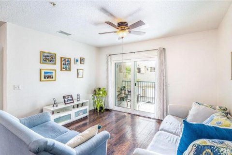 Condo in Orlando, Florida, 2 bedrooms  № 1819273 - photo 10