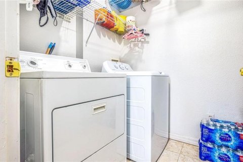 Condo in Orlando, Florida, 2 bedrooms  № 1819273 - photo 14