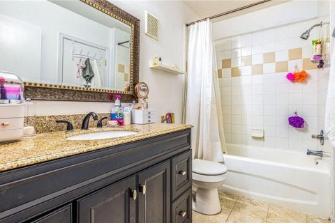 Condo in Orlando, Florida, 2 bedrooms  № 1819273 - photo 17