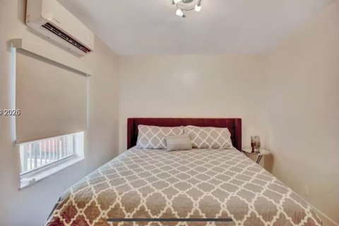 Снять в аренду квартиру в Майами, Флорида 2 спальни, 590.12м2, № 2089442 - фото 9
