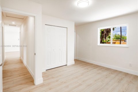 House in Dania Beach, Florida 3 bedrooms, 96.62 sq.m. № 2000836 - photo 15