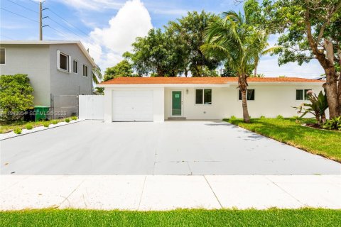 Casa en Dania Beach, Florida 3 dormitorios, 96.62 m2 № 2000836