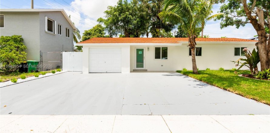 House in Dania Beach, Florida 3 bedrooms, 96.62 sq.m. № 2000836