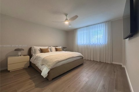 Copropriété à vendre à Bal Harbour, Floride: 3 chambres, 132.85 m2 № 1976752 - photo 6