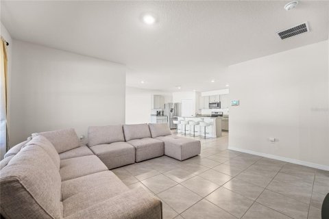 House in Haines City, Florida 4 bedrooms, 173.45 sq.m. № 1879497 - photo 9