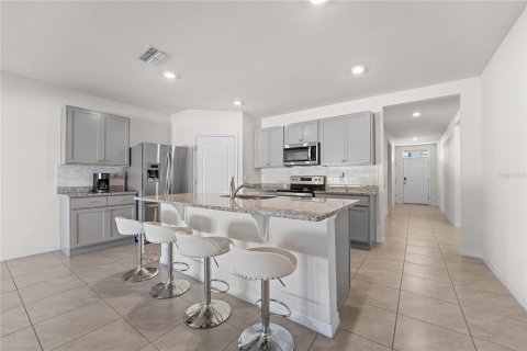 House in Haines City, Florida 4 bedrooms, 173.45 sq.m. № 1879497 - photo 4