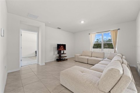 House in Haines City, Florida 4 bedrooms, 173.45 sq.m. № 1879497 - photo 10