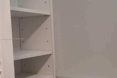 Condominio en alquiler en Miami, Florida, 1 dormitorio, 100.43 m2 № 1841202 - foto 28