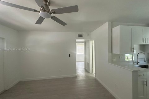 Villa ou maison à vendre à Pompano Beach, Floride: 3 chambres, 68.47 m2 № 1804202 - photo 20