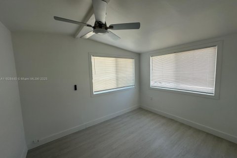 Villa ou maison à vendre à Pompano Beach, Floride: 3 chambres, 68.47 m2 № 1804202 - photo 13