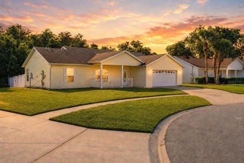 Villa ou maison à vendre à Kissimmee, Floride: 3 chambres, 164.07 m2 № 2142827 - photo 4